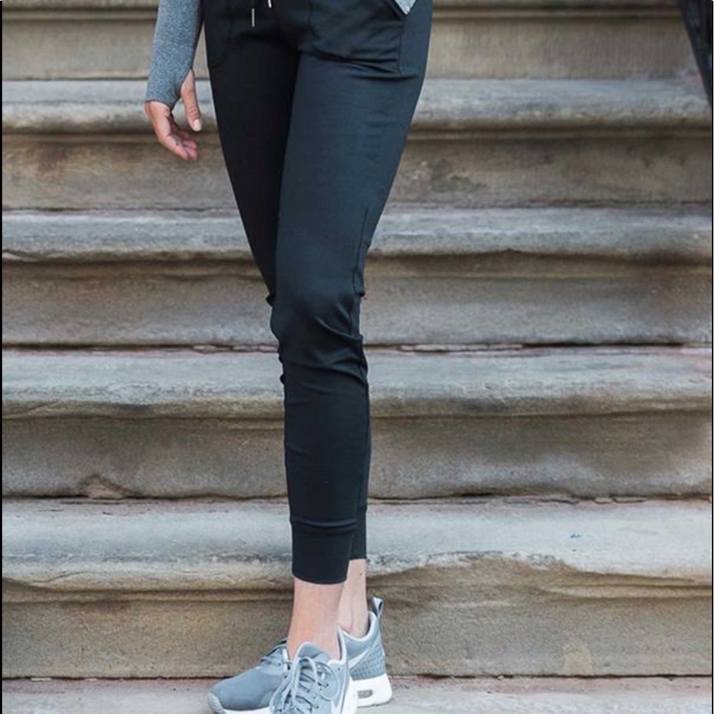 Black unwind joggers